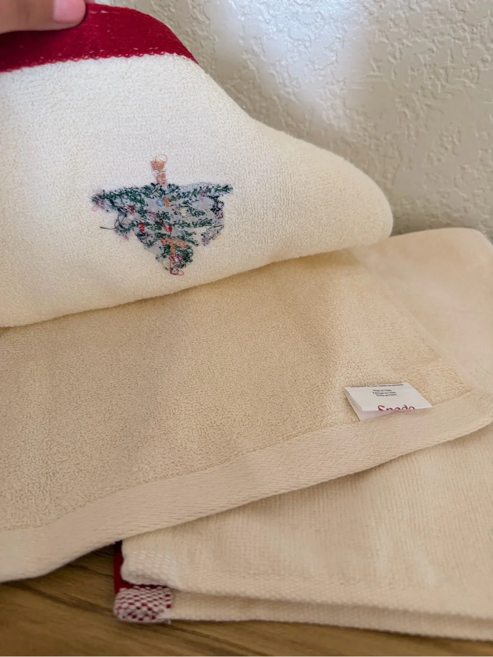 Spode Cream 100% Cotton Hand Towels Set of 2 Christmas Tree Holiday New
